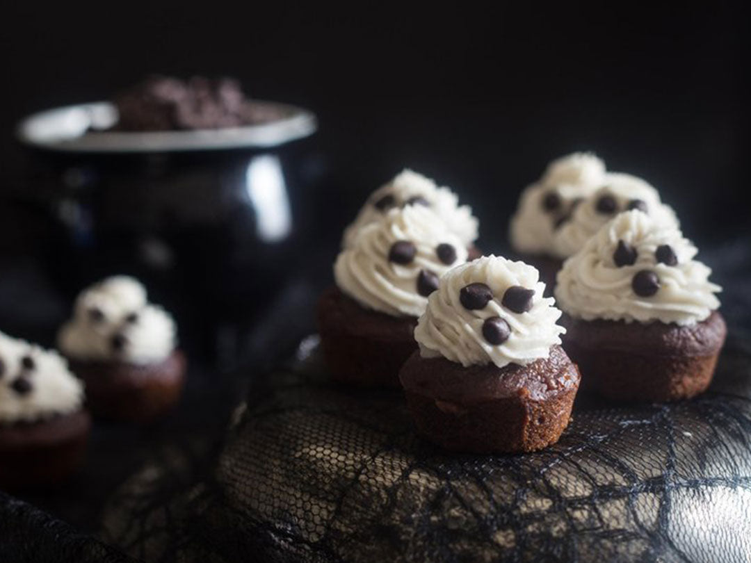 TASTY TUESDAY: SPOOKY MINI BANANA CUPCAKES WITH CHOCOLATE