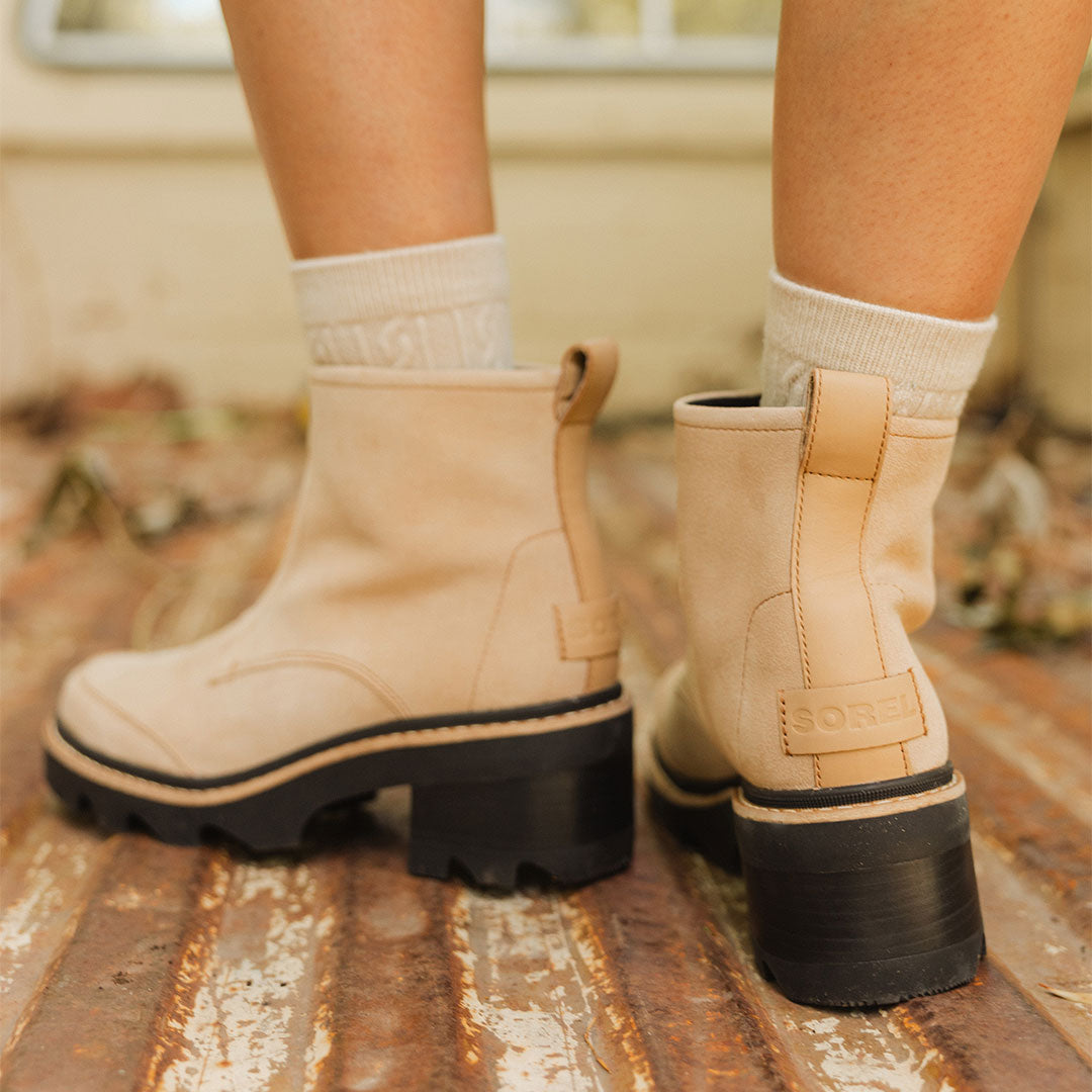 Sorel Joan Now Zip-Canoe, Black - Albion Fit