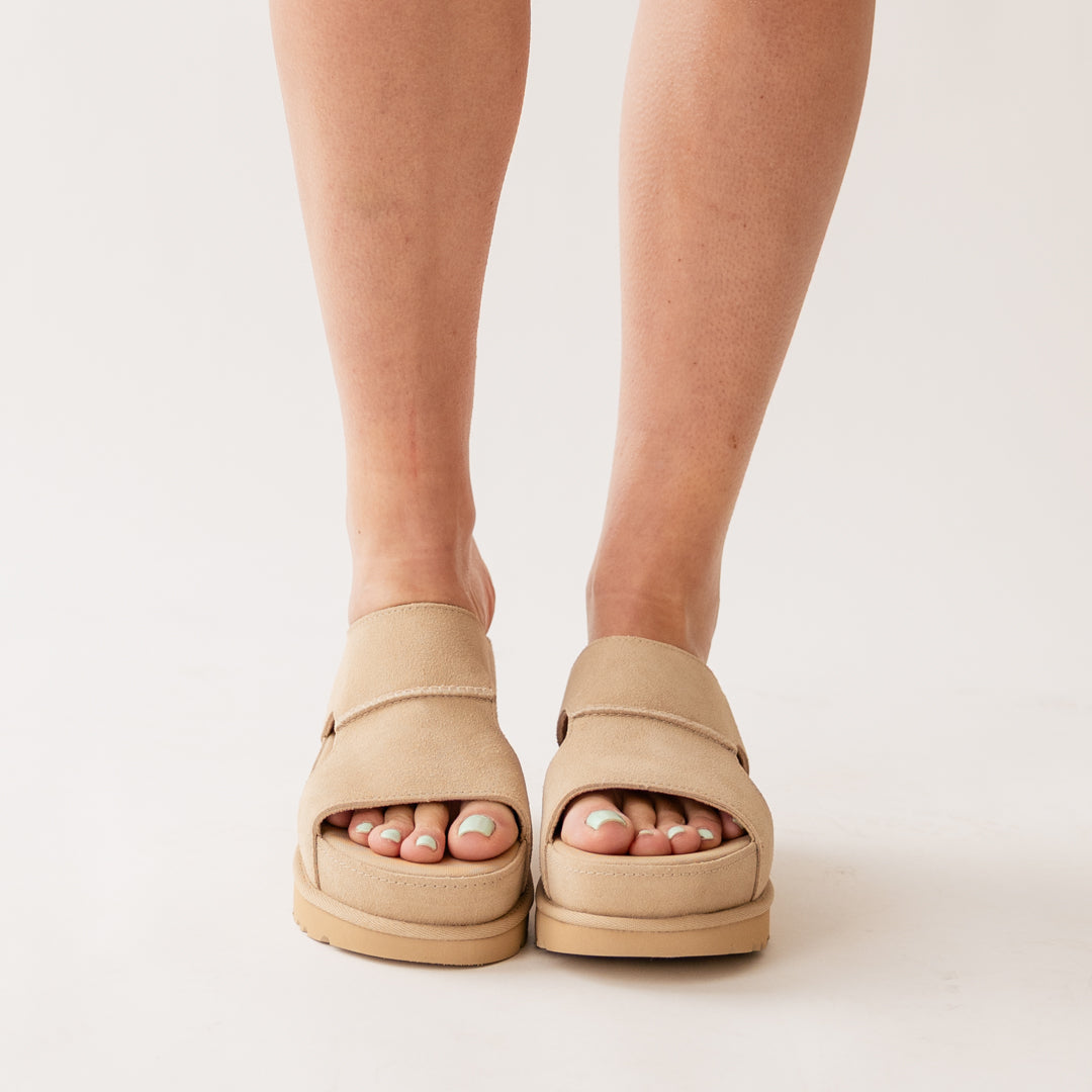 UGG Goldenstar Hi Cutout Slide - Albion Fit
