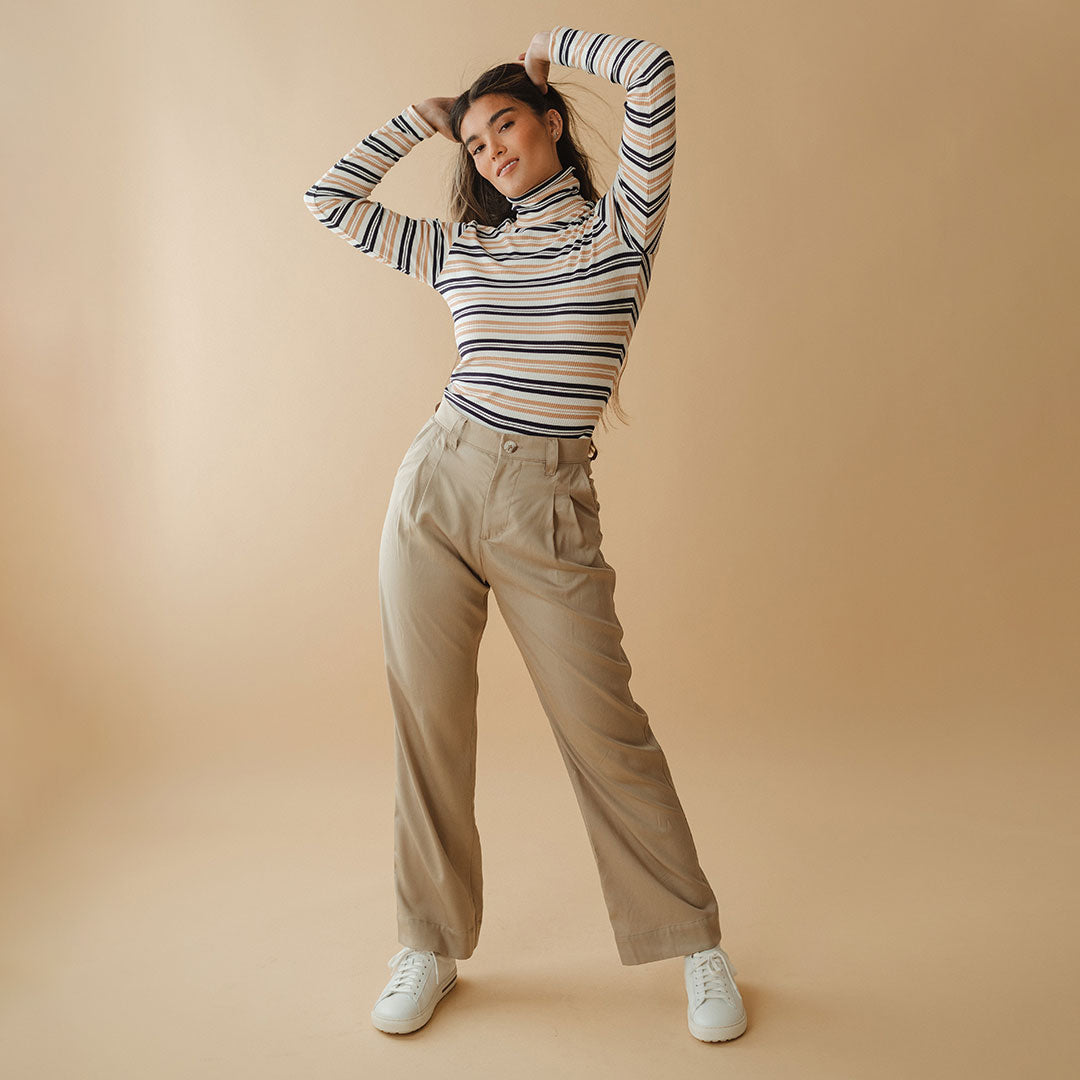 Cotton hot sale pleated trousers