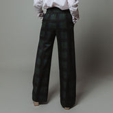 Audrey Trouser, Mistletoe