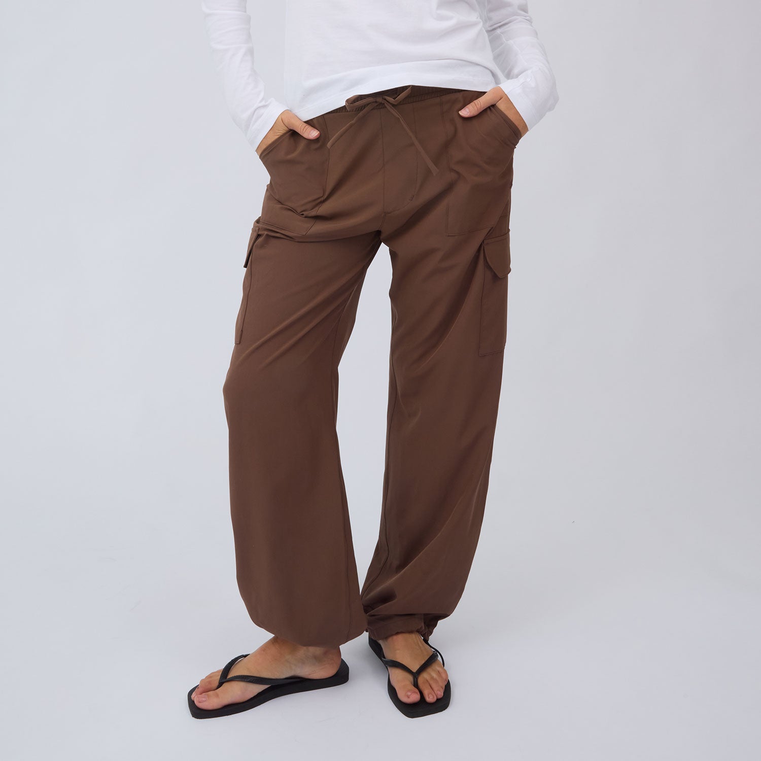 アリソンブラウン　COME IN CASUAL CARGO PANTS 完売品】アリソンブラウンCOME IN CASUAL CARGO PANTS アリソン