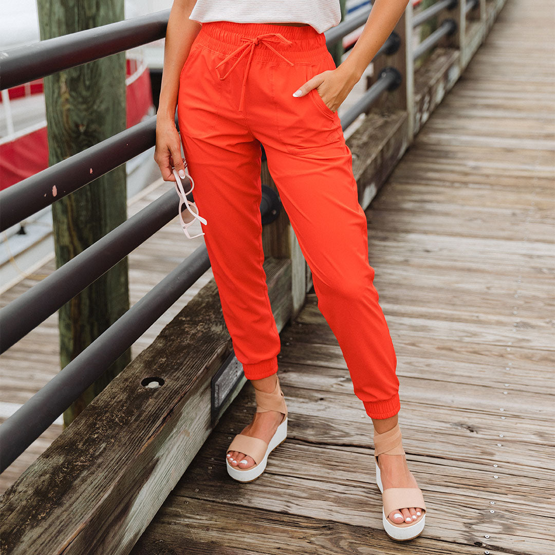 Destination Joggers, Poppy Albion