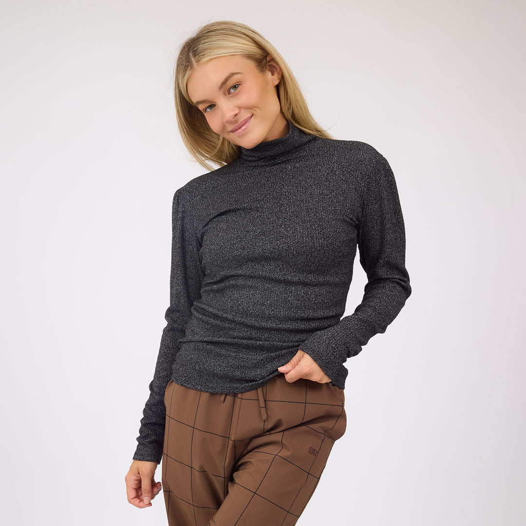 Sydney Turtleneck, Black - Albion Fit